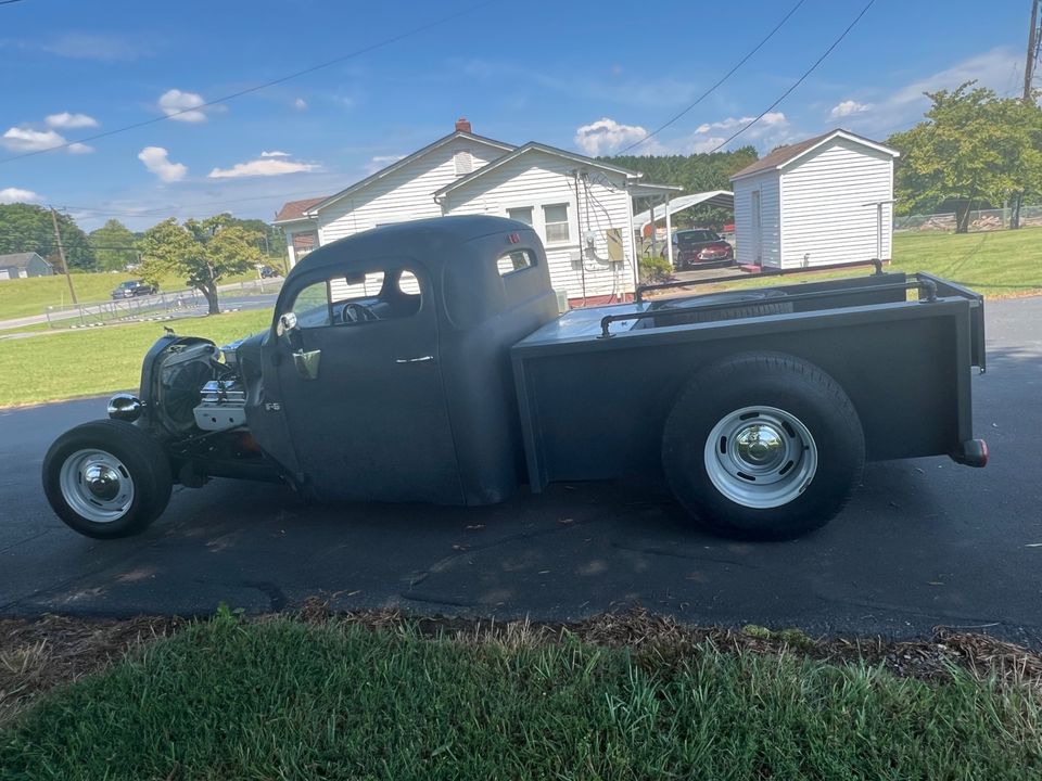 1949 Ford F-100 Rat Rod