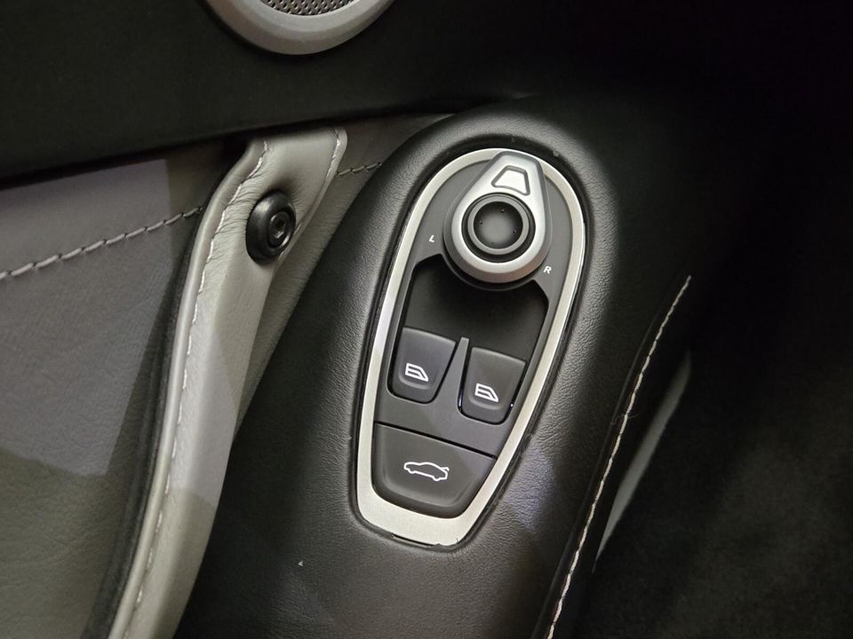 2019 Aston Martin Vantage