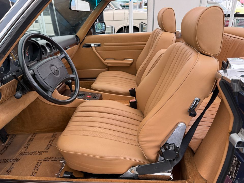 1987 Mercedes-Benz 560-Class