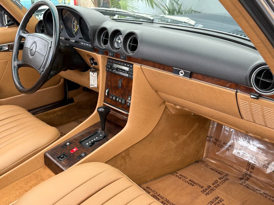 1987 Mercedes-Benz 560-Class