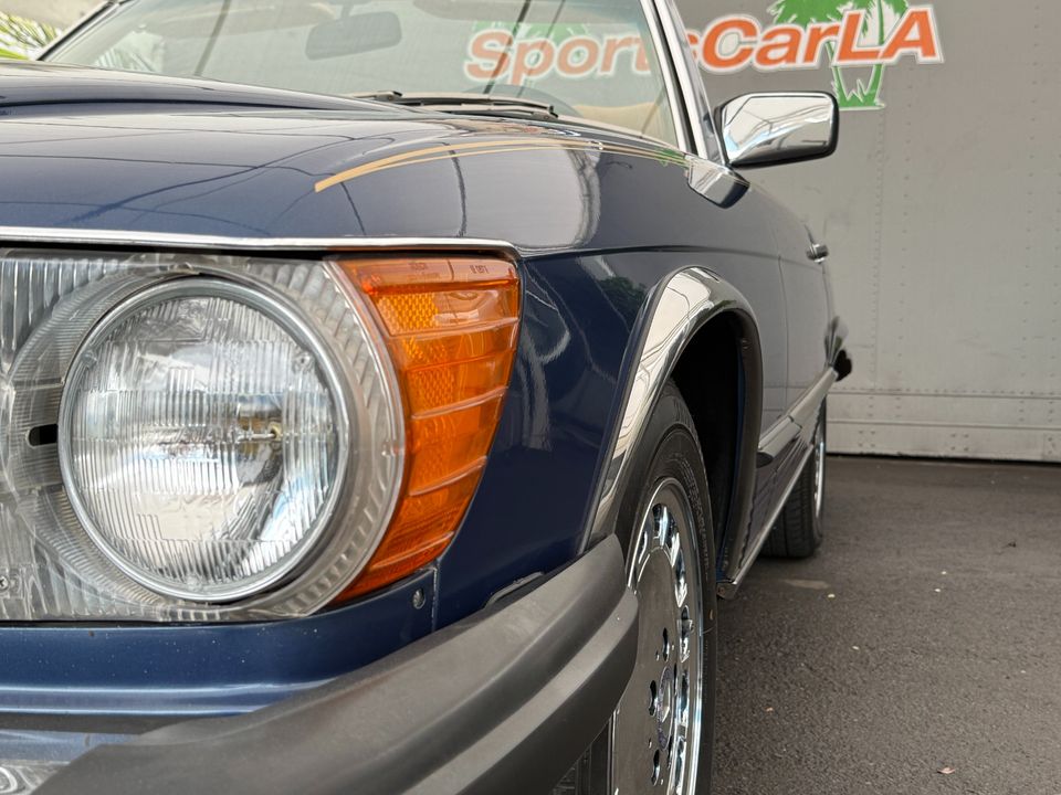 1987 Mercedes-Benz 560-Class