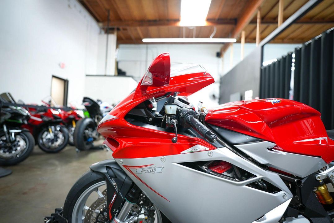 2015 MV Agusta F4
