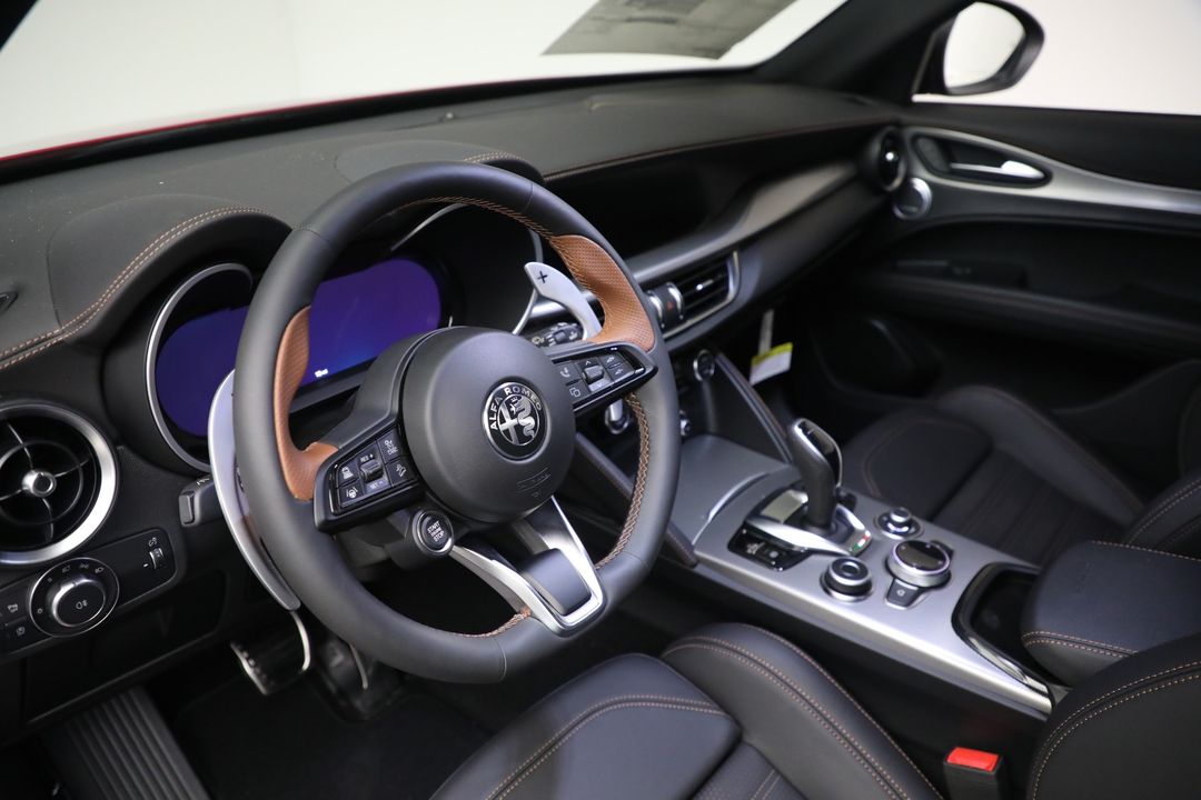 2025 Alfa Romeo Stelvio