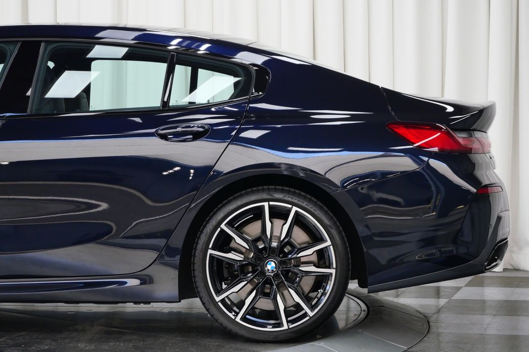 2023 BMW M850i
