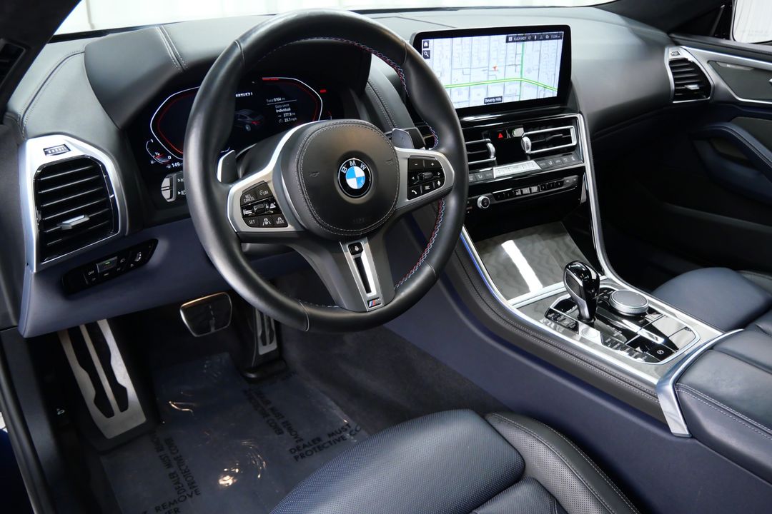 2023 BMW M850i