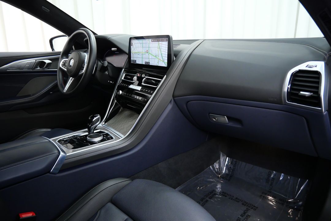 2023 BMW M850i