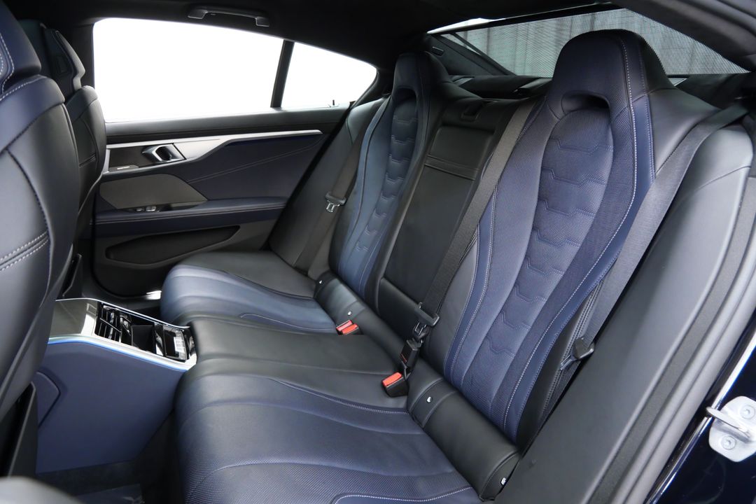 2023 BMW M850i