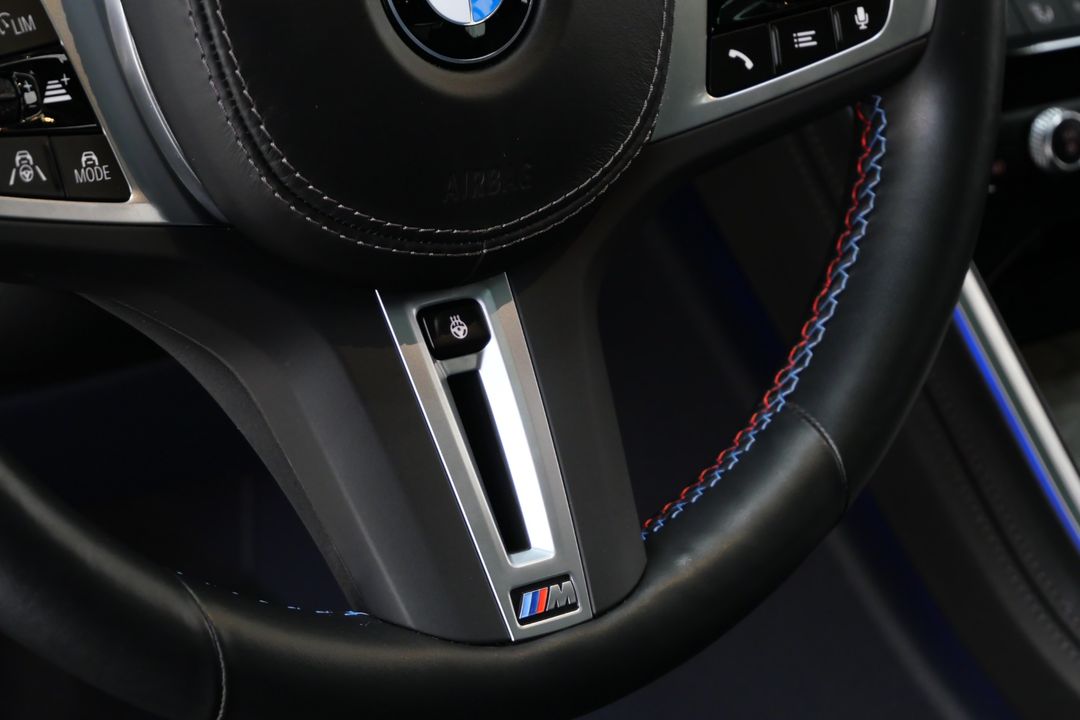 2023 BMW M850i