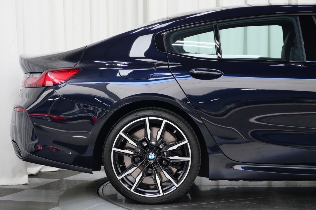 2023 BMW M850i