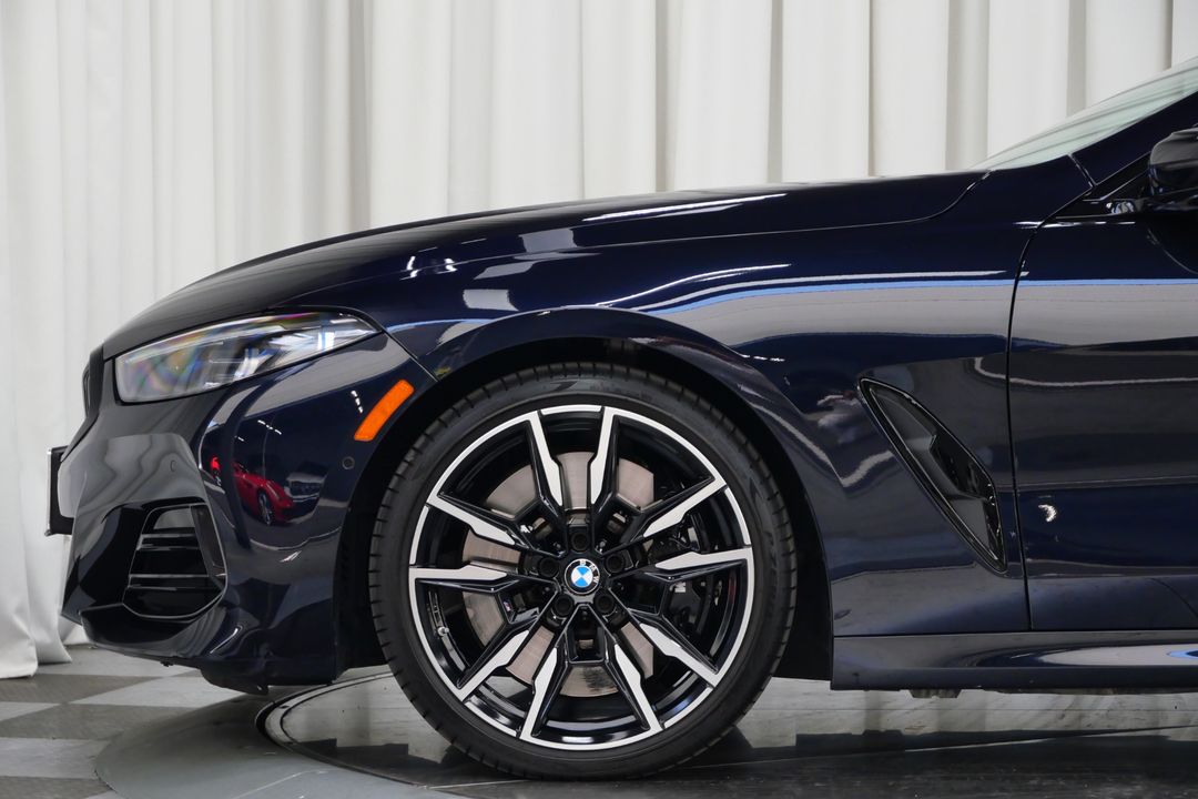 2023 BMW M850i