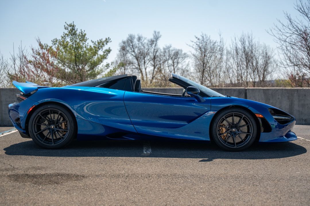 2025 McLaren 750S Spider