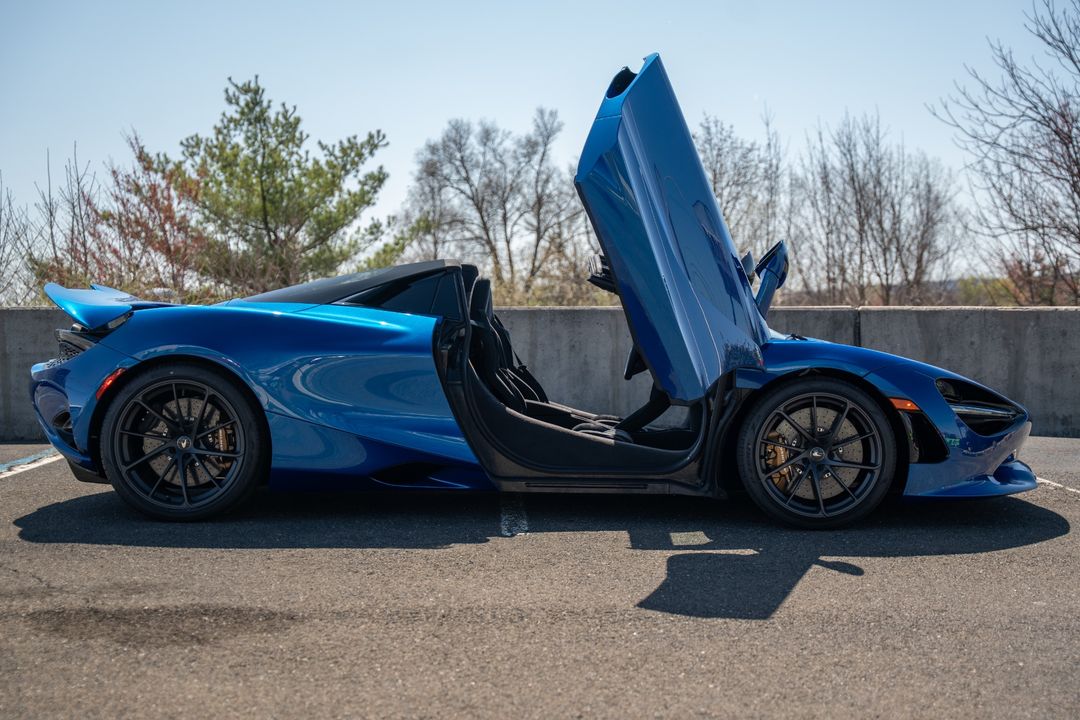 2025 McLaren 750S Spider