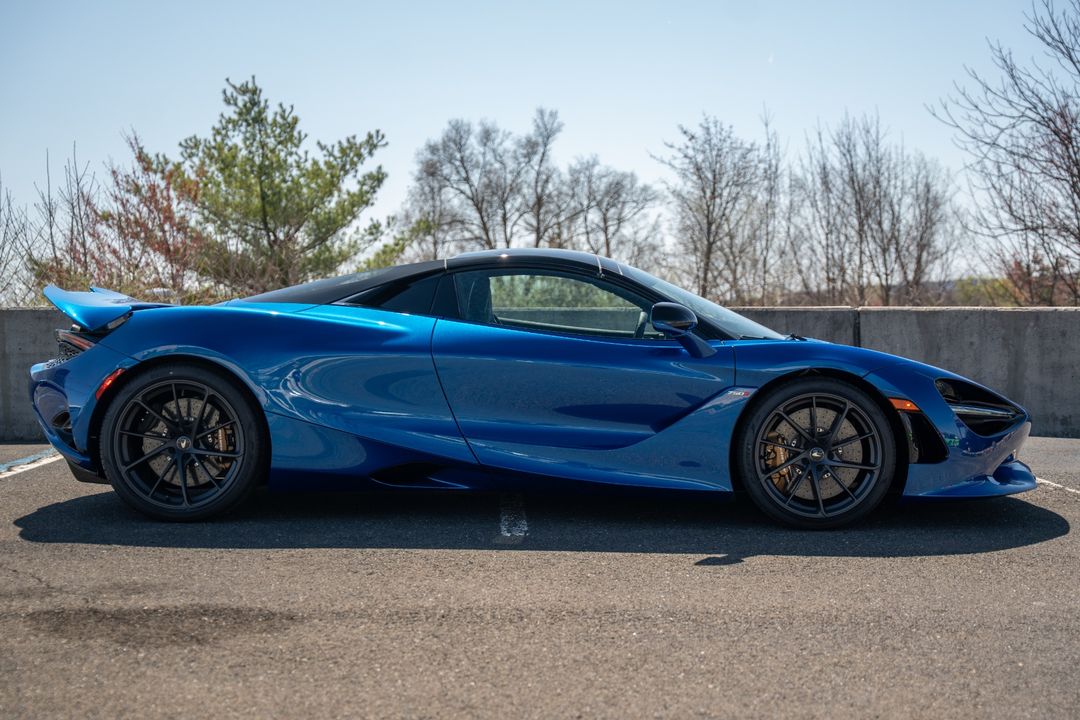 2025 McLaren 750S Spider