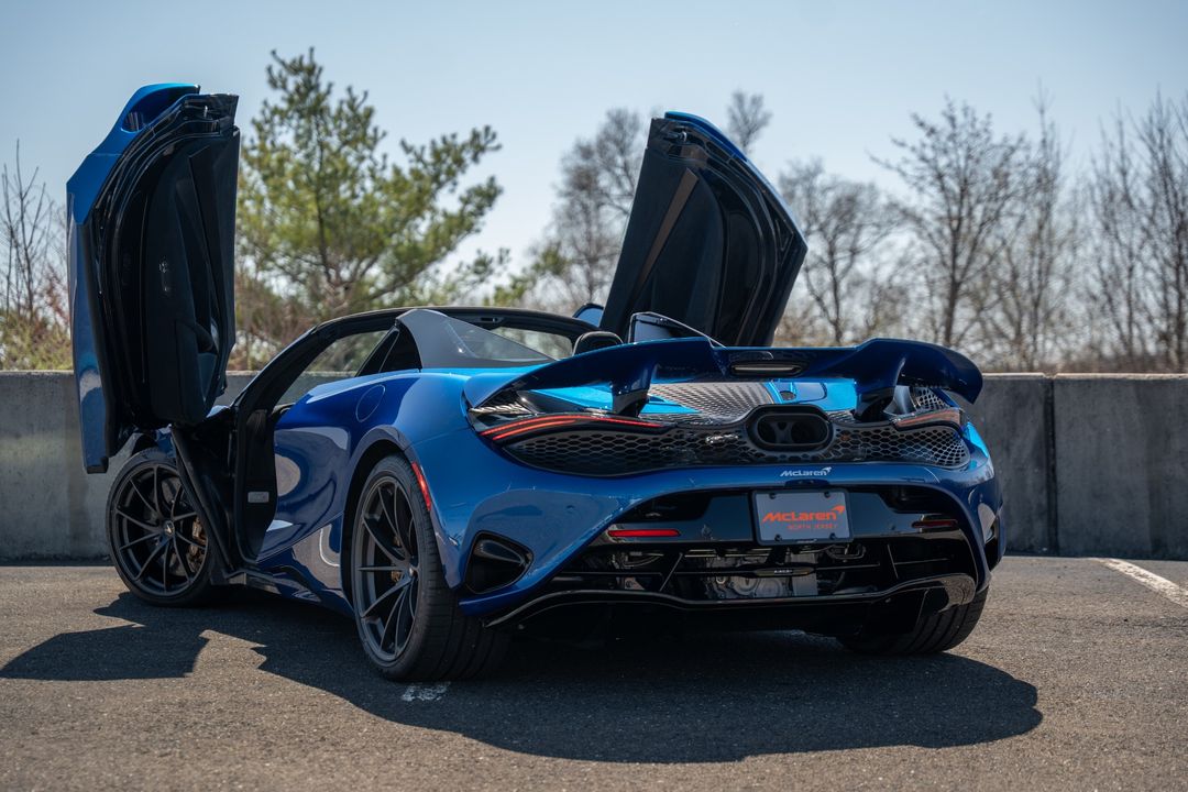 2025 McLaren 750S Spider