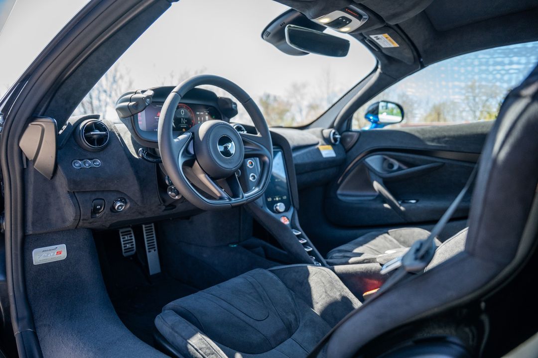 2025 McLaren 750S Spider