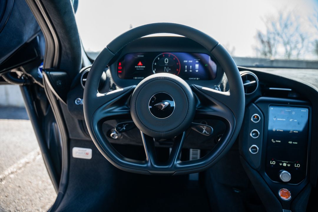 2025 McLaren 750S Spider