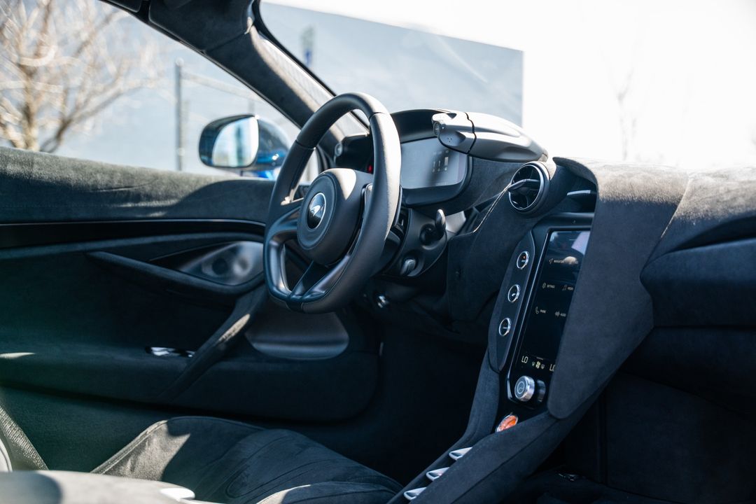 2025 McLaren 750S Spider