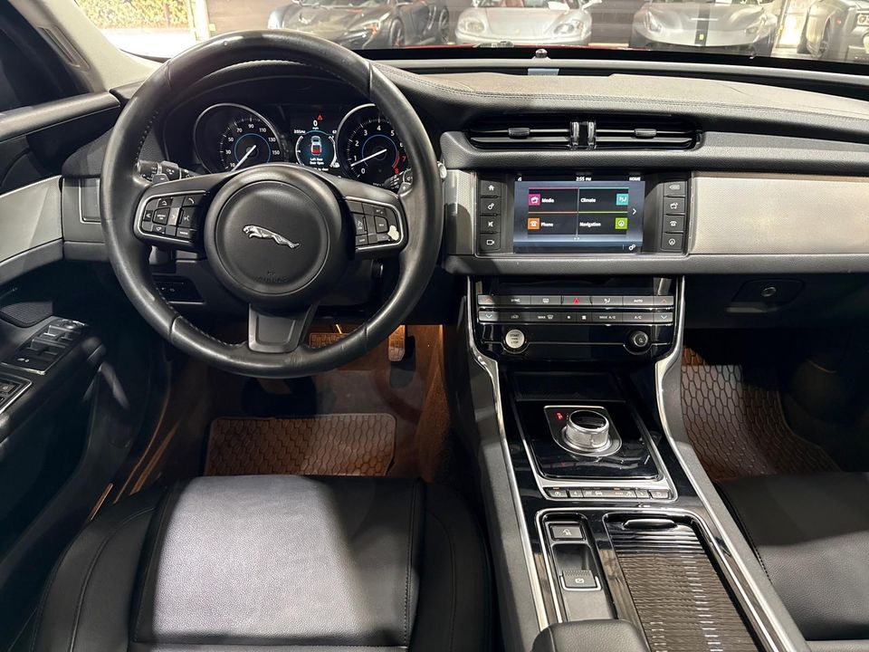 2016 Jaguar XF