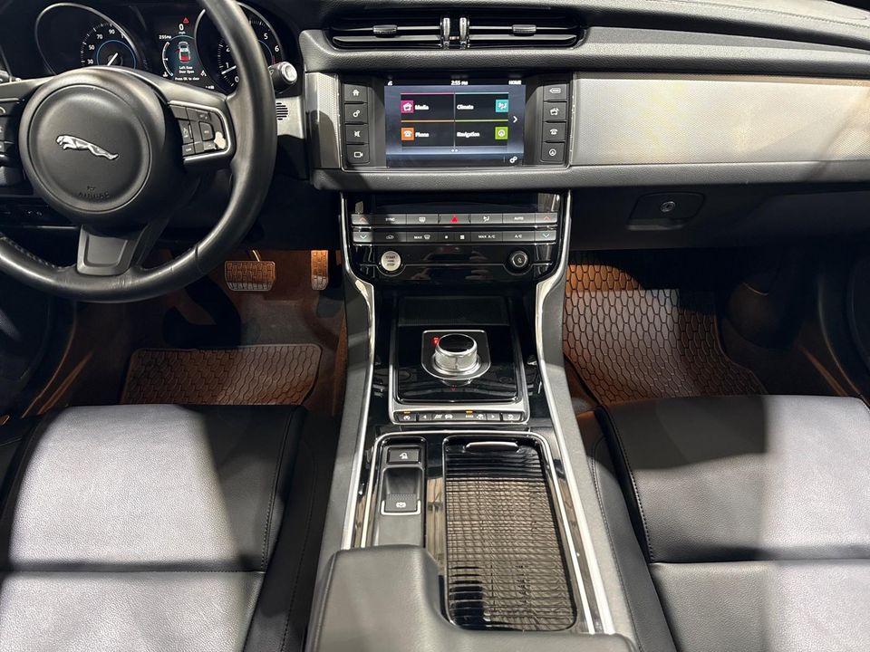 2016 Jaguar XF