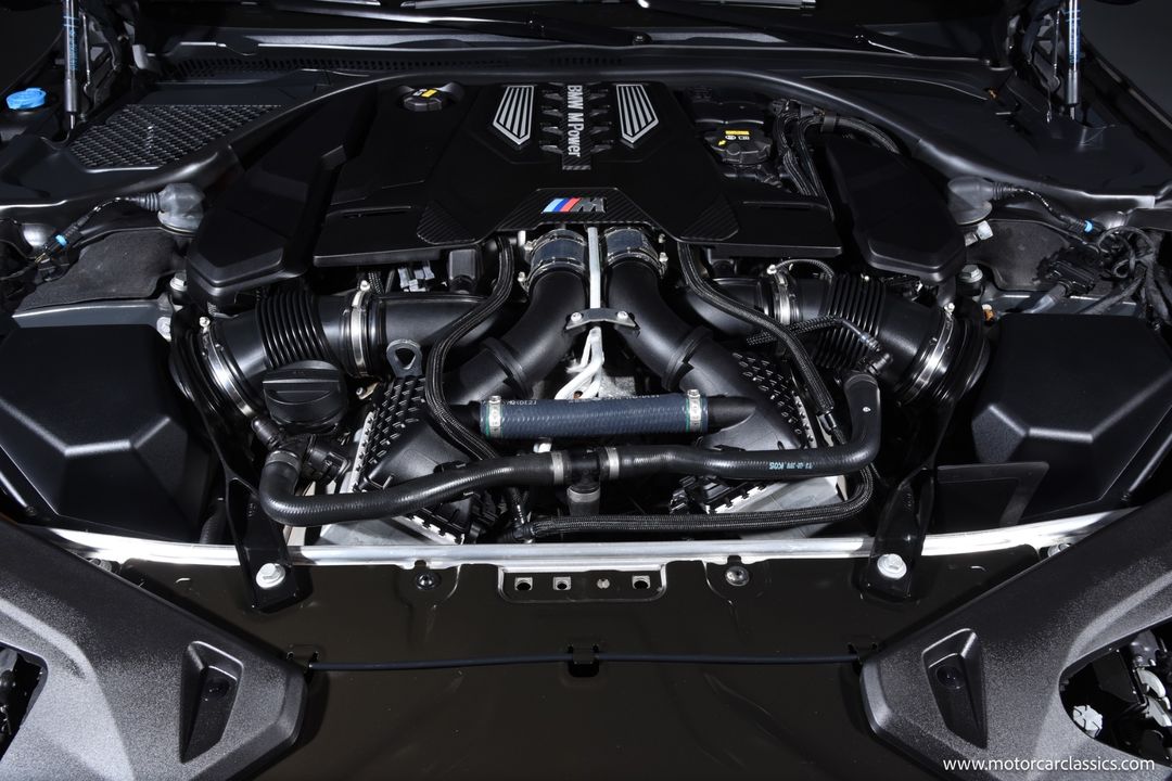 2020 BMW M8
