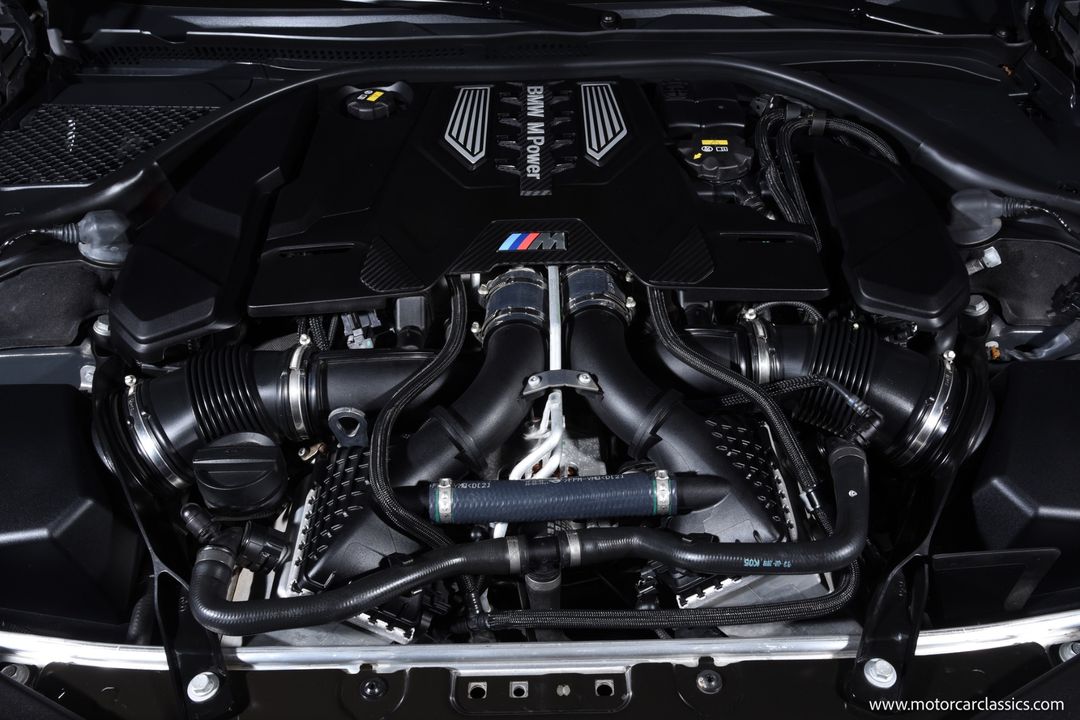2020 BMW M8
