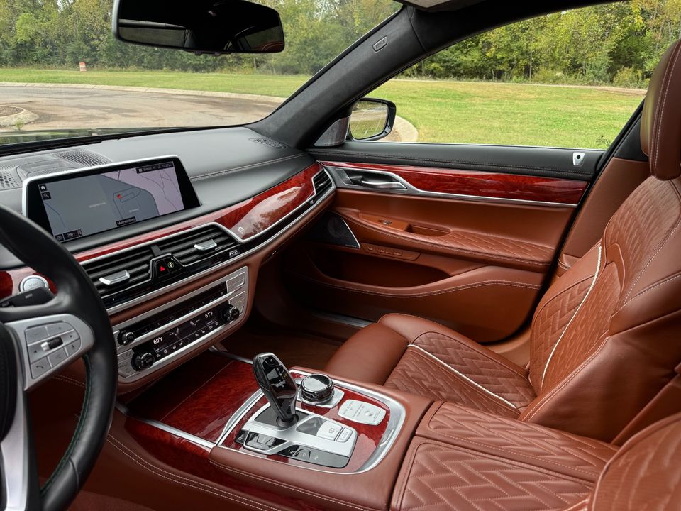2021 BMW ALPINA B7