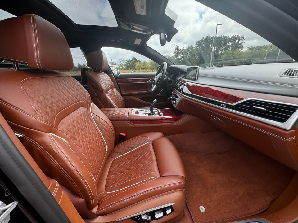 2021 BMW ALPINA B7