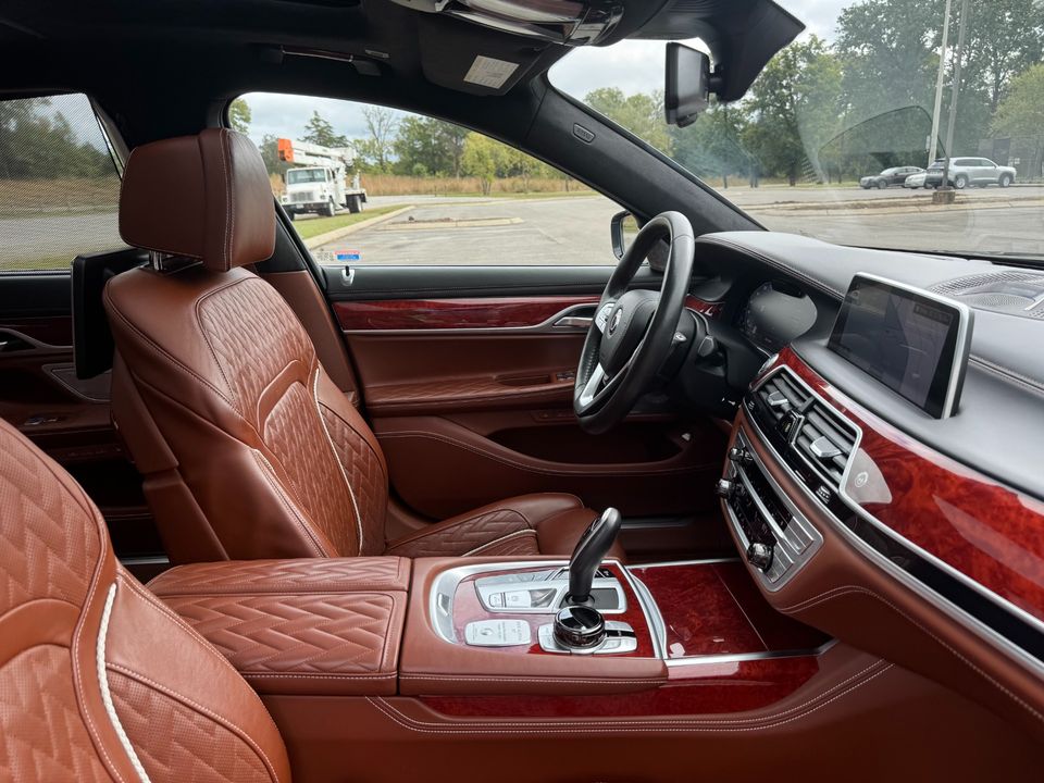 2021 BMW ALPINA B7