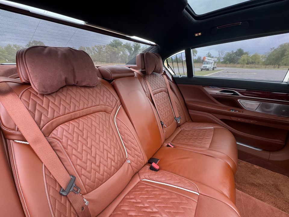 2021 BMW ALPINA B7