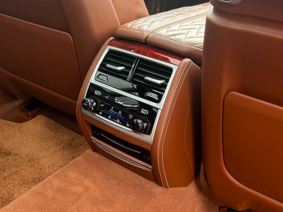 2021 BMW ALPINA B7