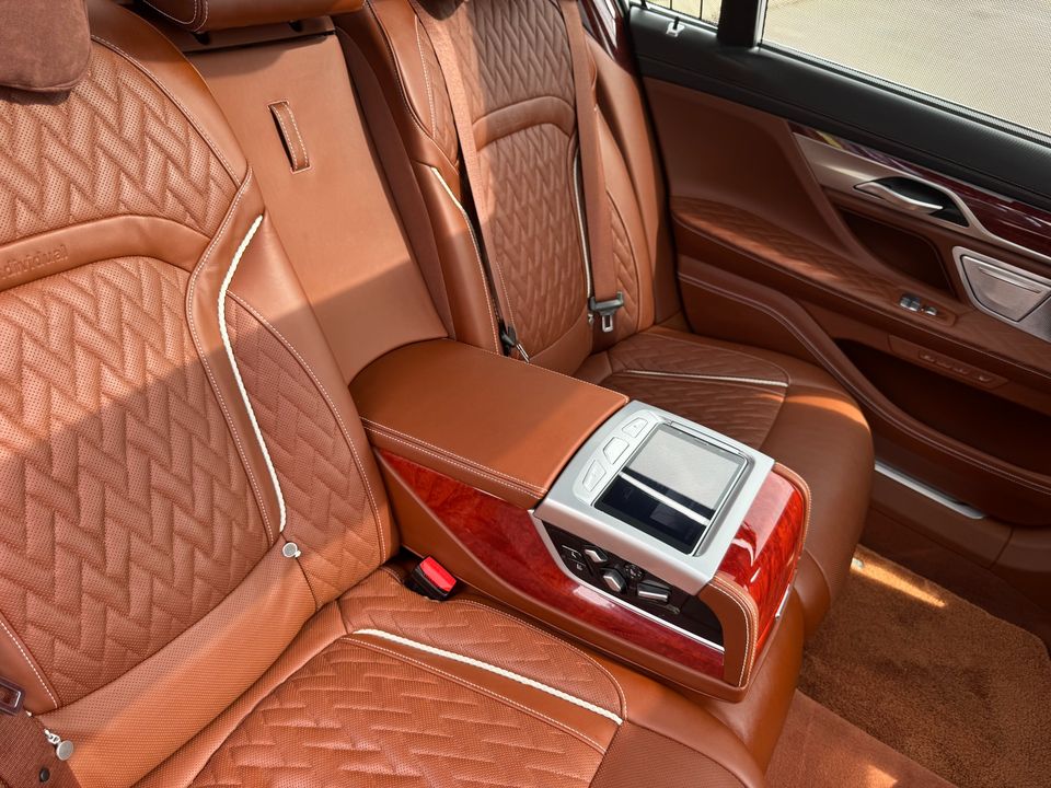 2021 BMW ALPINA B7