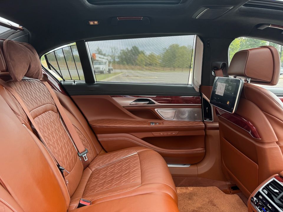2021 BMW ALPINA B7