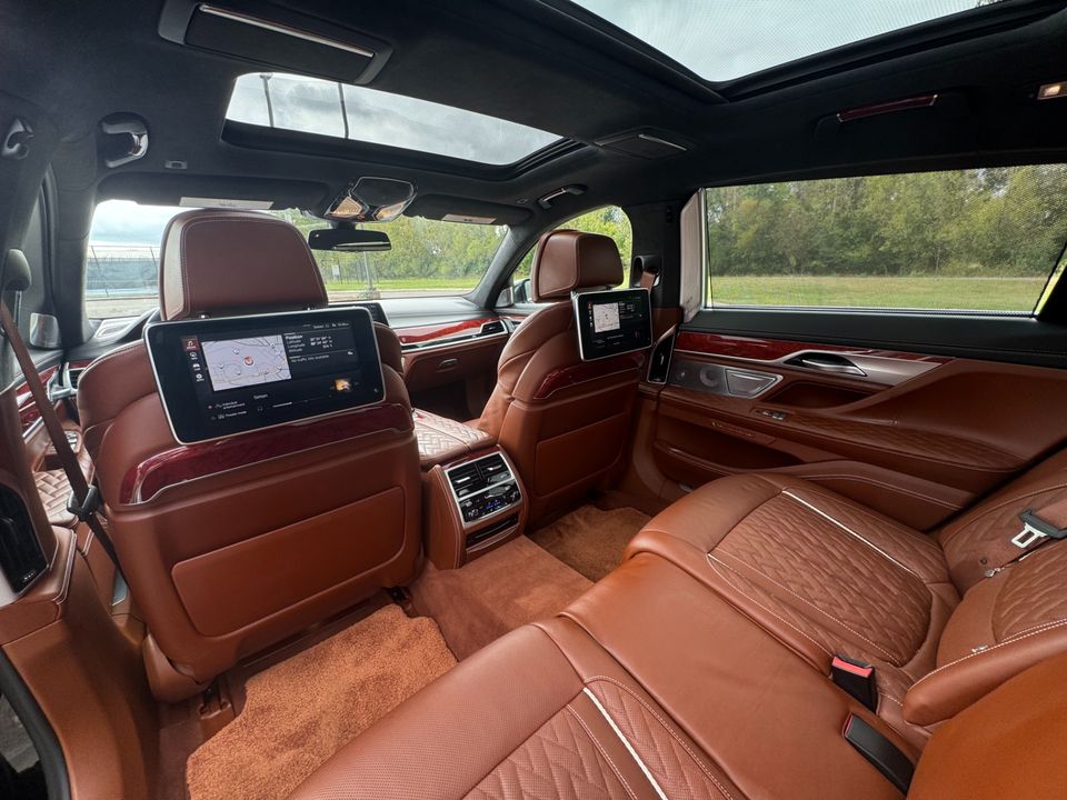 2021 BMW ALPINA B7