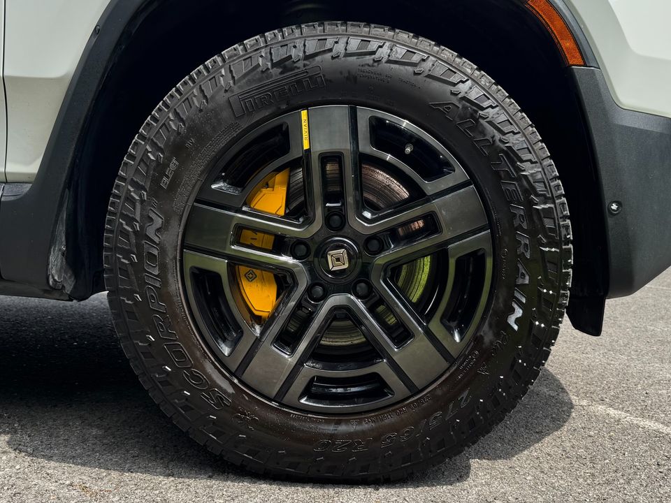 2023 Rivian R1T