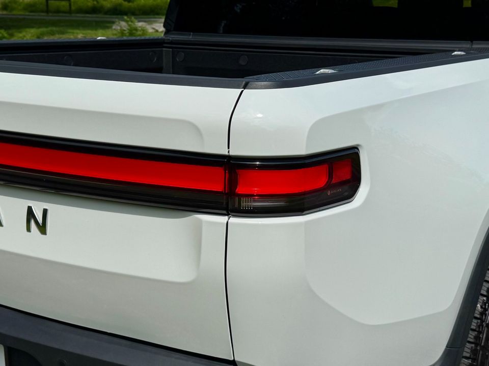 2023 Rivian R1T