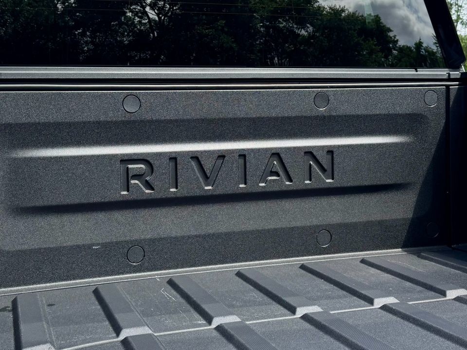 2023 Rivian R1T