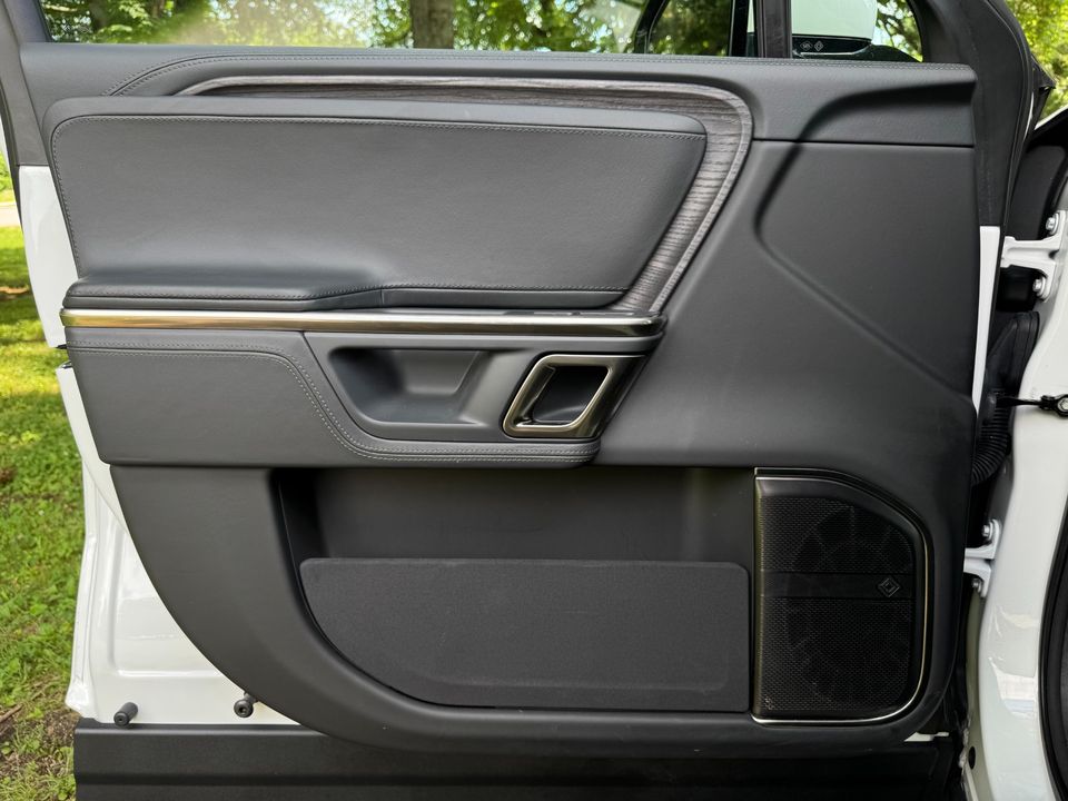 2023 Rivian R1T