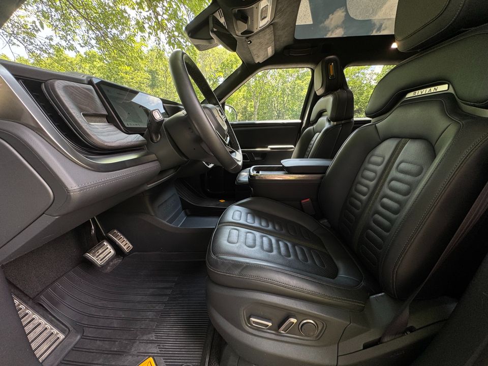 2023 Rivian R1T