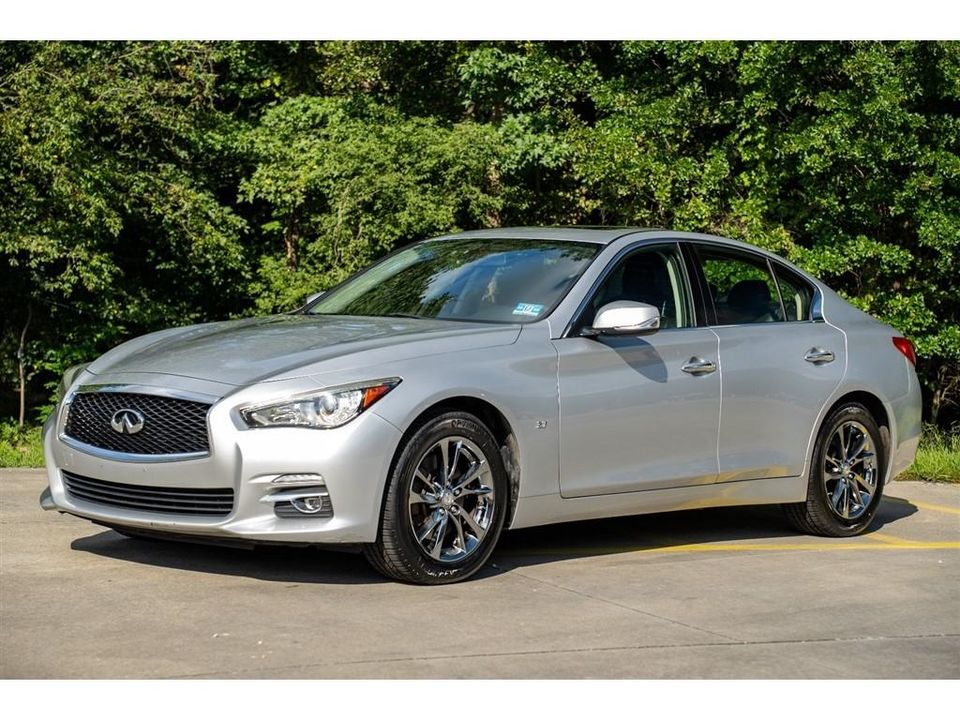 2015 Infiniti Q50