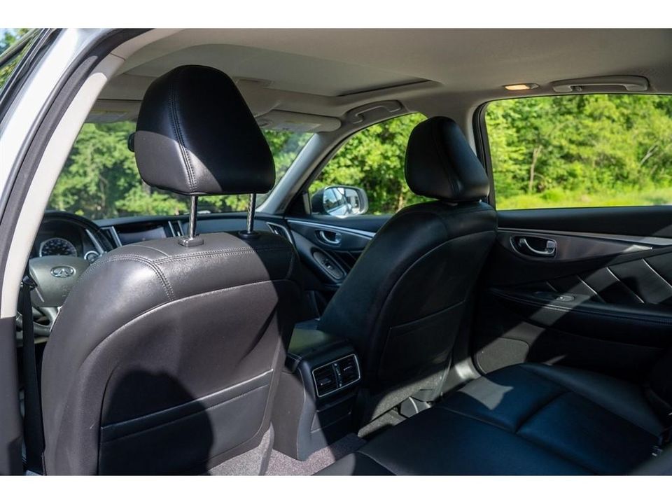2015 Infiniti Q50