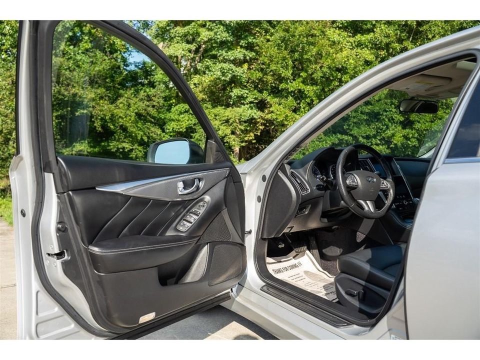 2015 Infiniti Q50