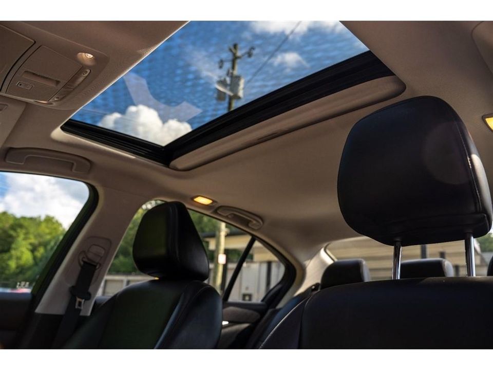 2015 Infiniti Q50