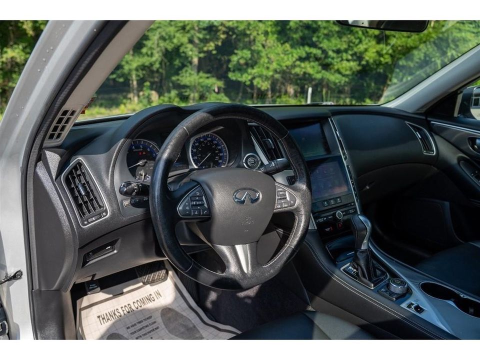 2015 Infiniti Q50