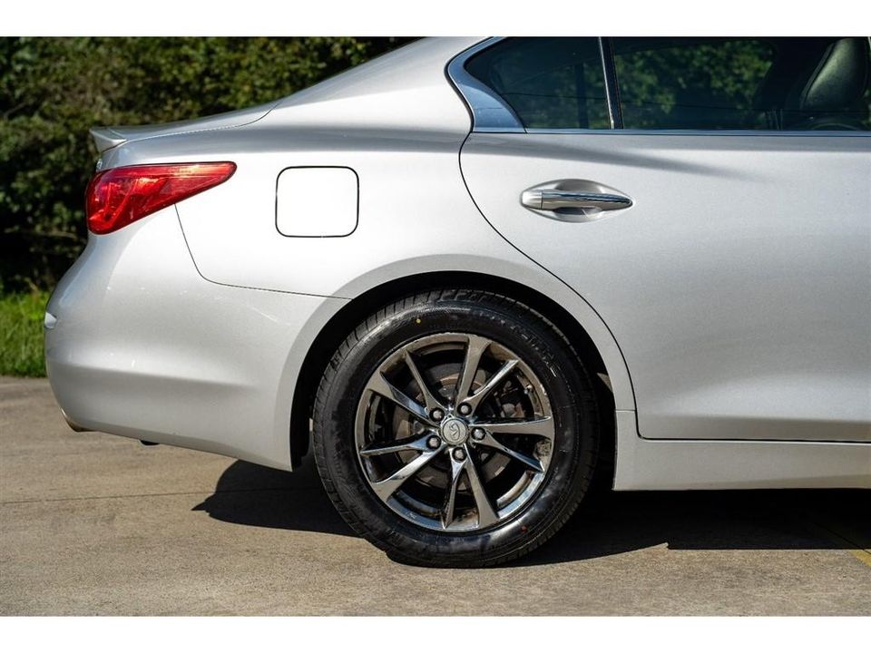 2015 Infiniti Q50