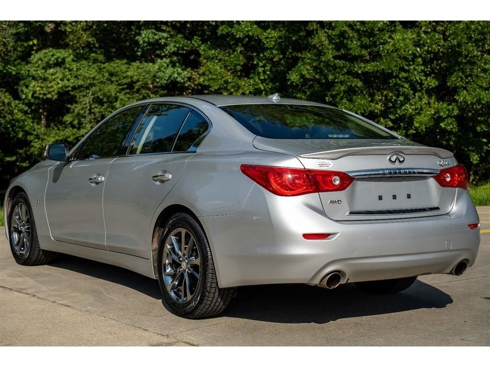 2015 Infiniti Q50