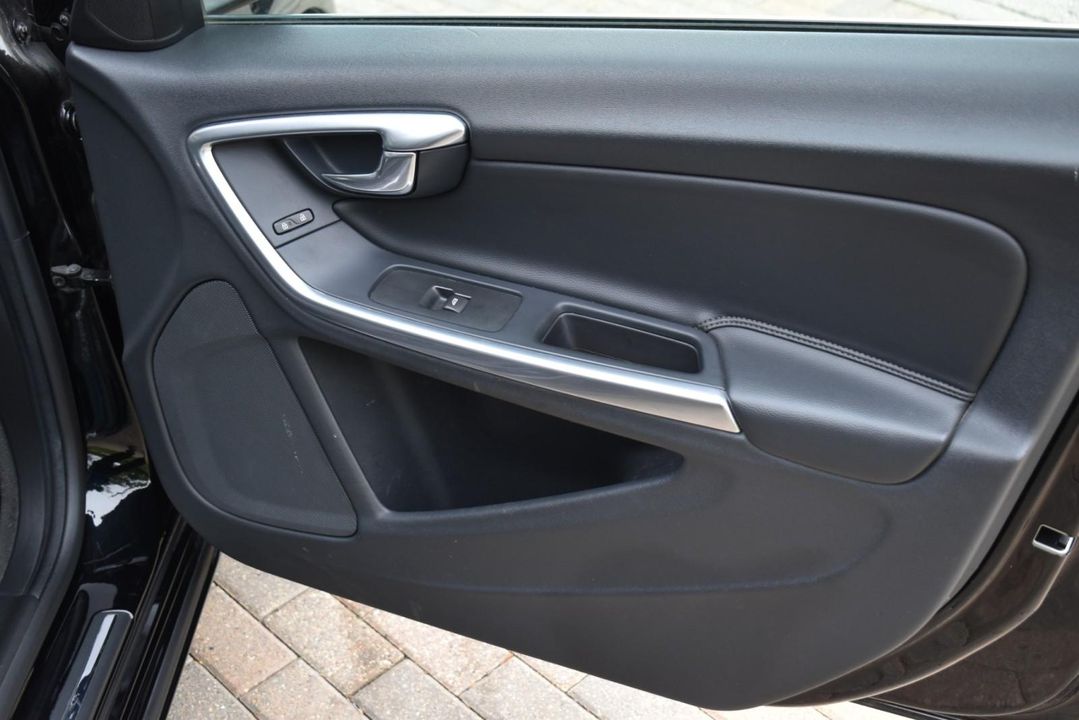 2016 Volvo V60