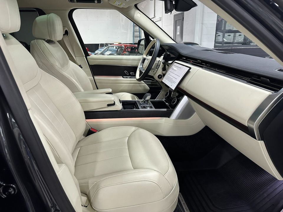 2023 Land Rover Range Rover SE SWB