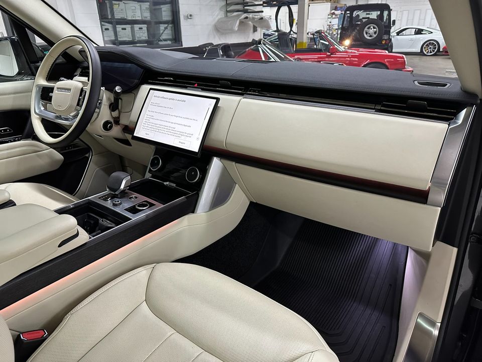 2023 Land Rover Range Rover SE SWB