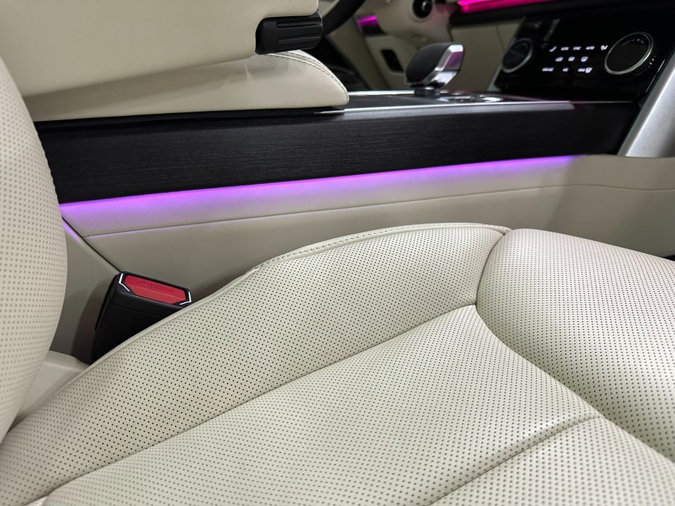 2023 Land Rover Range Rover SE SWB