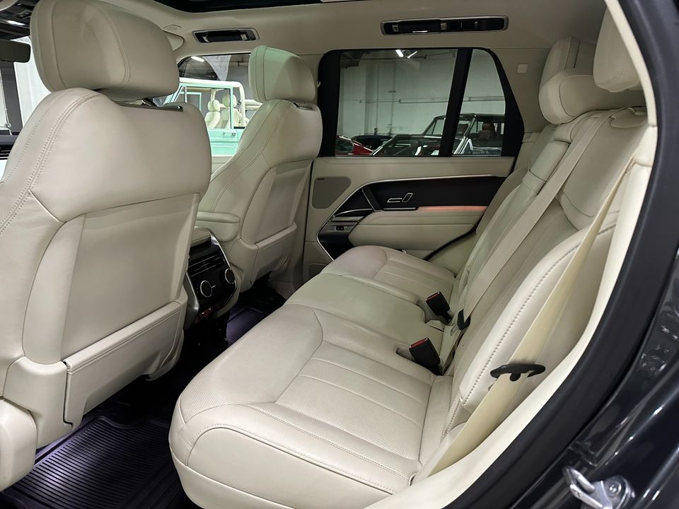 2023 Land Rover Range Rover SE SWB